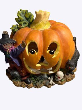 Vintage  Halloween Light-Up Pumpkin With Scarecrow Black Cat & Skull Accents